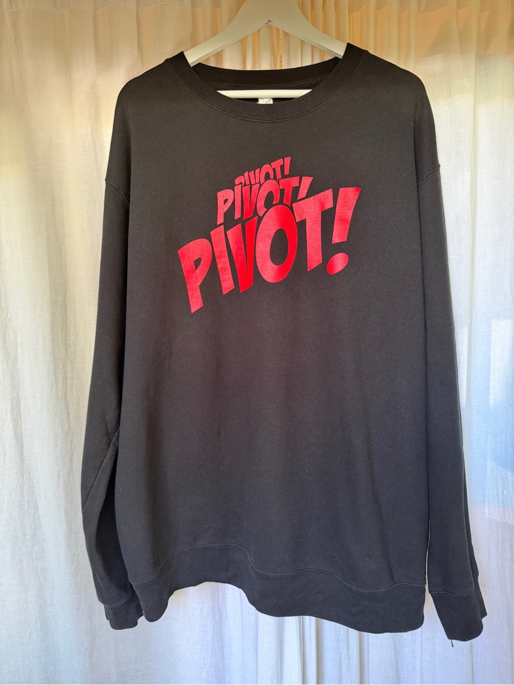 FRIENDS the Reunion Black Sweatshirt with Red PIVOT! PIVOT! PIVOT!